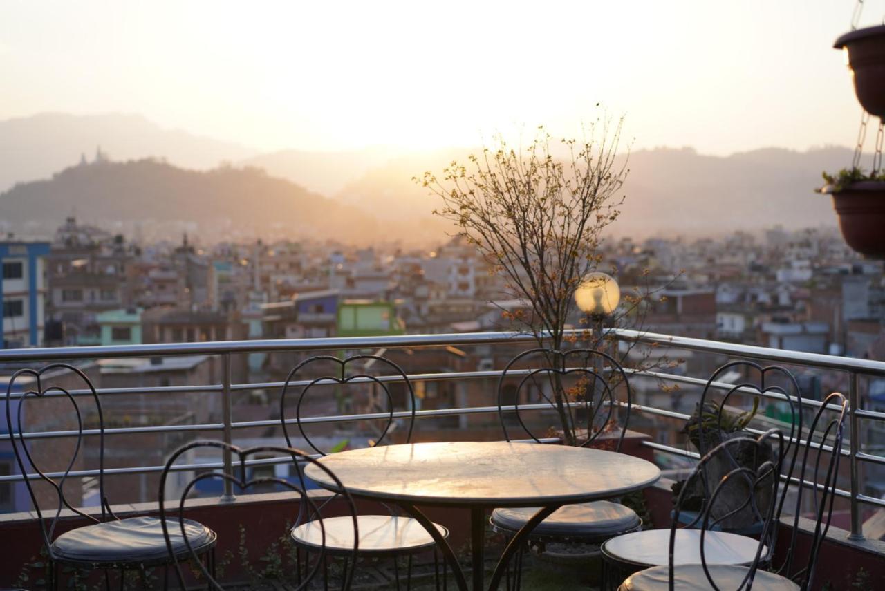 Hotel Darwin Kathmandu Esterno foto
